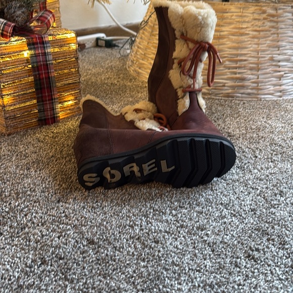 Warm wedge Sorel boots - Picture 3 of 3